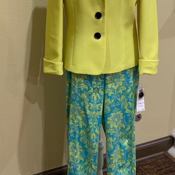 Kasper Turquoise/Green ladies Ankle Pants & Loft light Green Shirt - Picture 4 of 5
